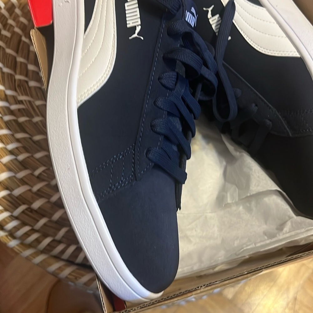 Puma smash v2   New in the box